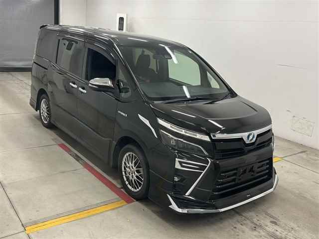 2019 Toyota Voxy ハイブリッドZSキラメキ2 Japan auction vehicle