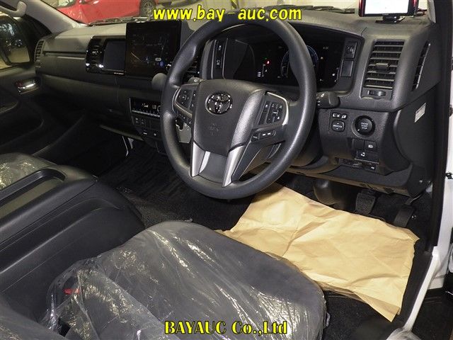 2026 Toyota Hiace 4WD グランドキャビン auction photo 3