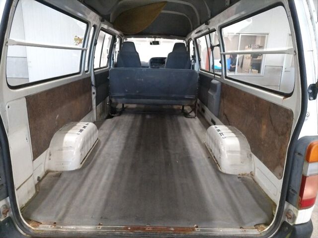1994 Toyota Hiace 4WD auction photo 6