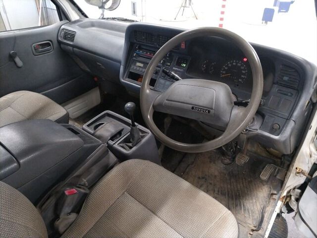 1994 Toyota Hiace 4WD auction photo 3