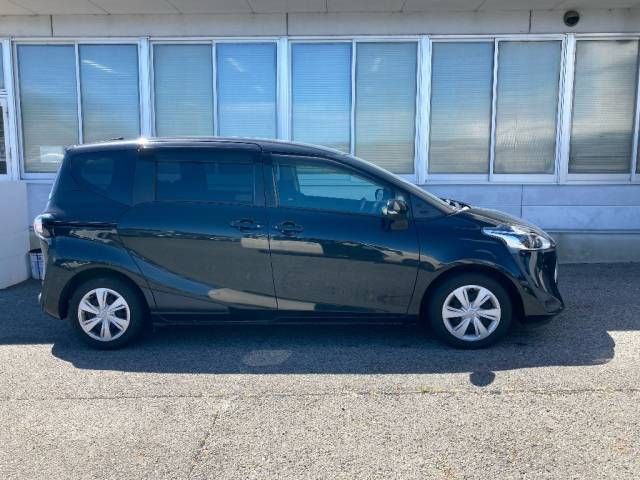 2019 Toyota Sienta G auction photo 2