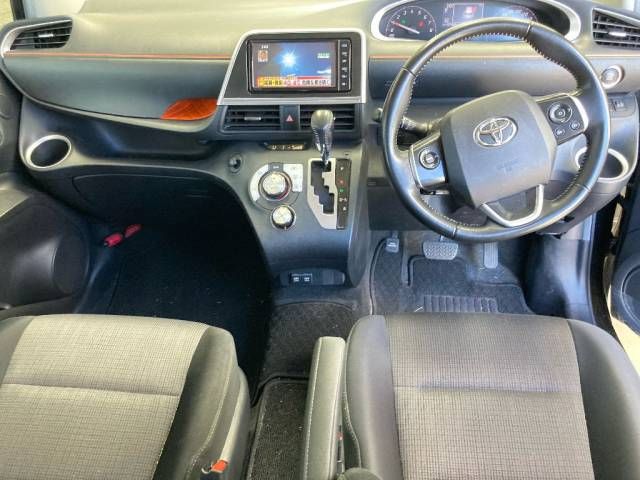 2019 Toyota Sienta G auction photo 4