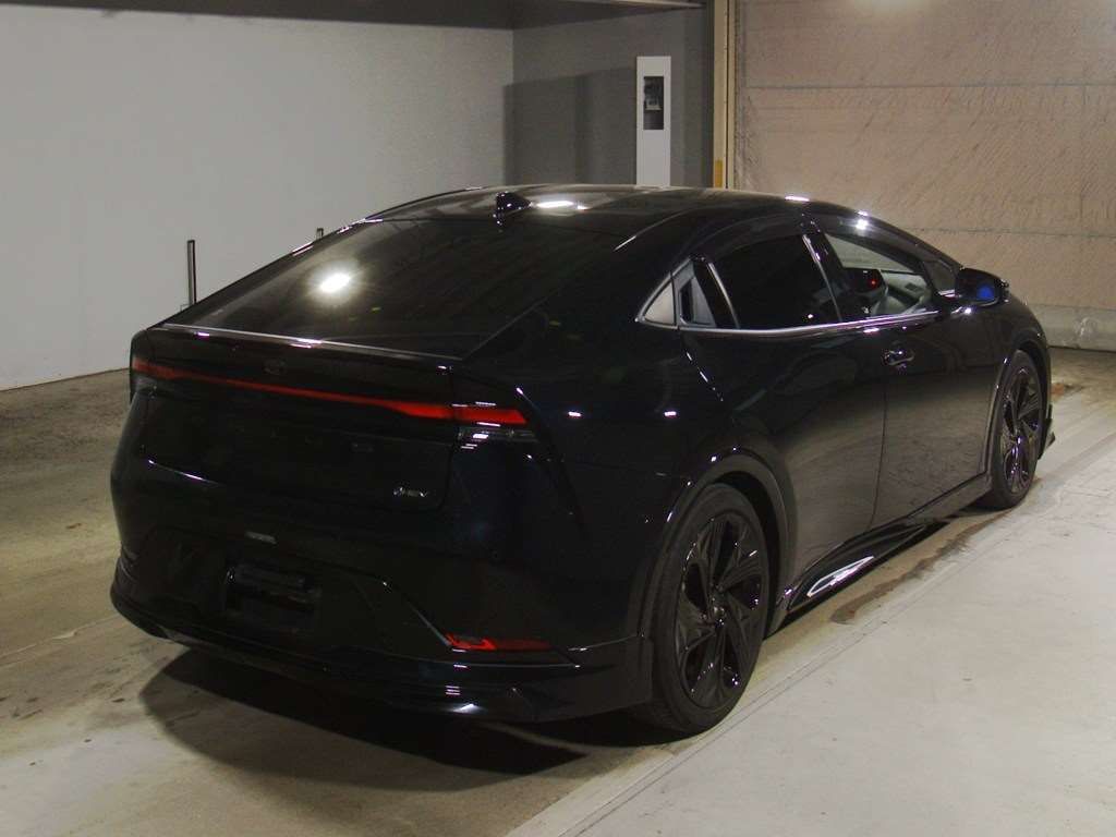 2023 Toyota Prius Z 4WD auction photo 2