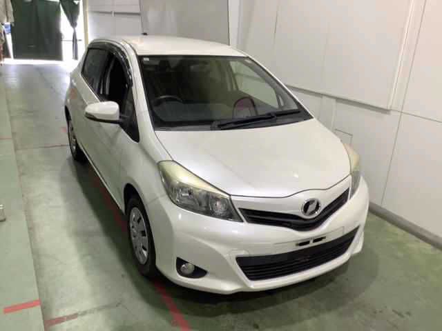 Japan Auction Vehicles 4 2013 Toyota Vitz Fスマイルエディション auction photo