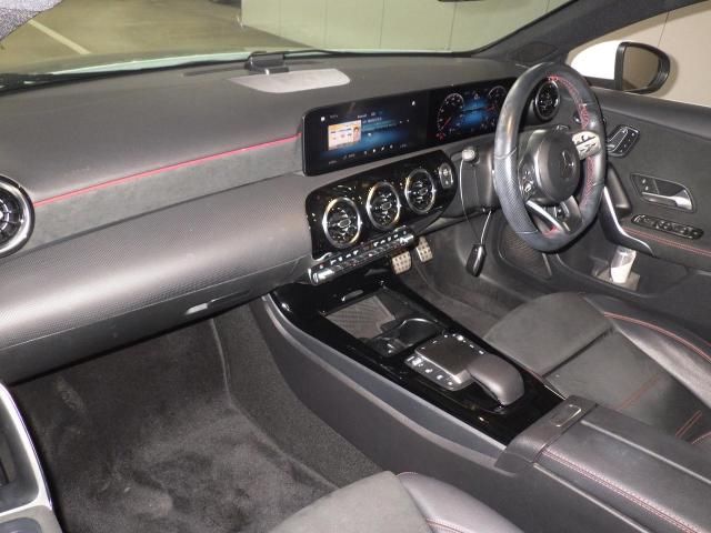 2021 Mercedes-Benz A 200 d Sedan AMG Line auction photo 2