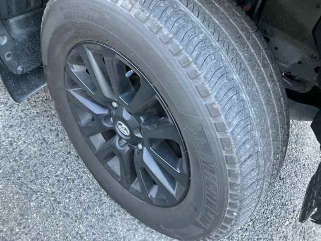 2023 Toyota Land Cruiser Prado TX L Package Matte Black auction photo 9