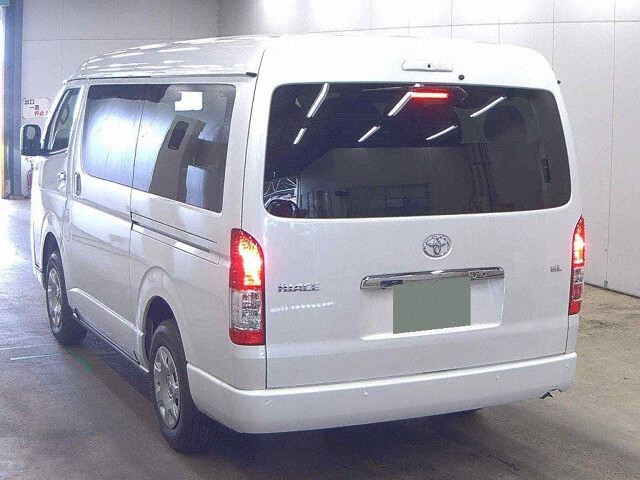 2026 Toyota Hiace GL 4WD auction photo 2