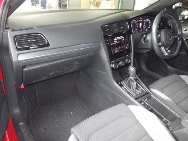2017 Volkswagen VW ゴルフ Valiant TSI R-Line auction photo 2