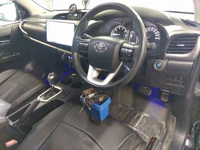 2022 Toyota Hilux Z 4WD auction photo 3
