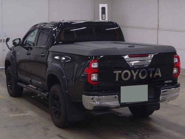 2022 Toyota Hilux Z 4WD auction photo 2