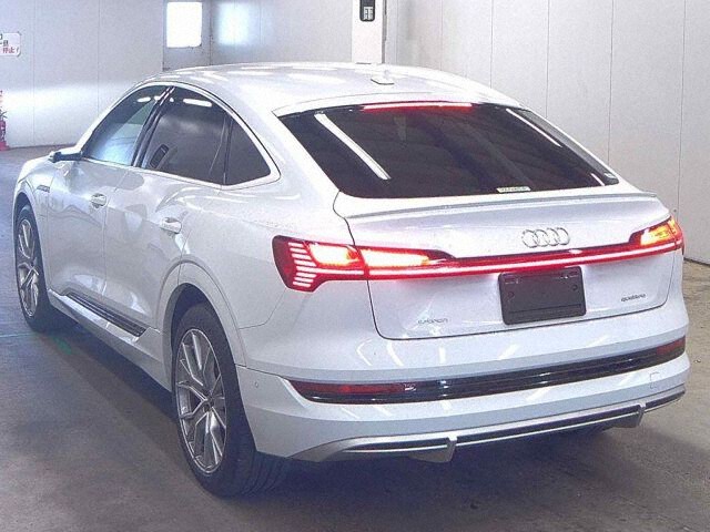 2021 Audi e-tron Sportback 55Q Toro 1st Edition 4WD auction photo 2