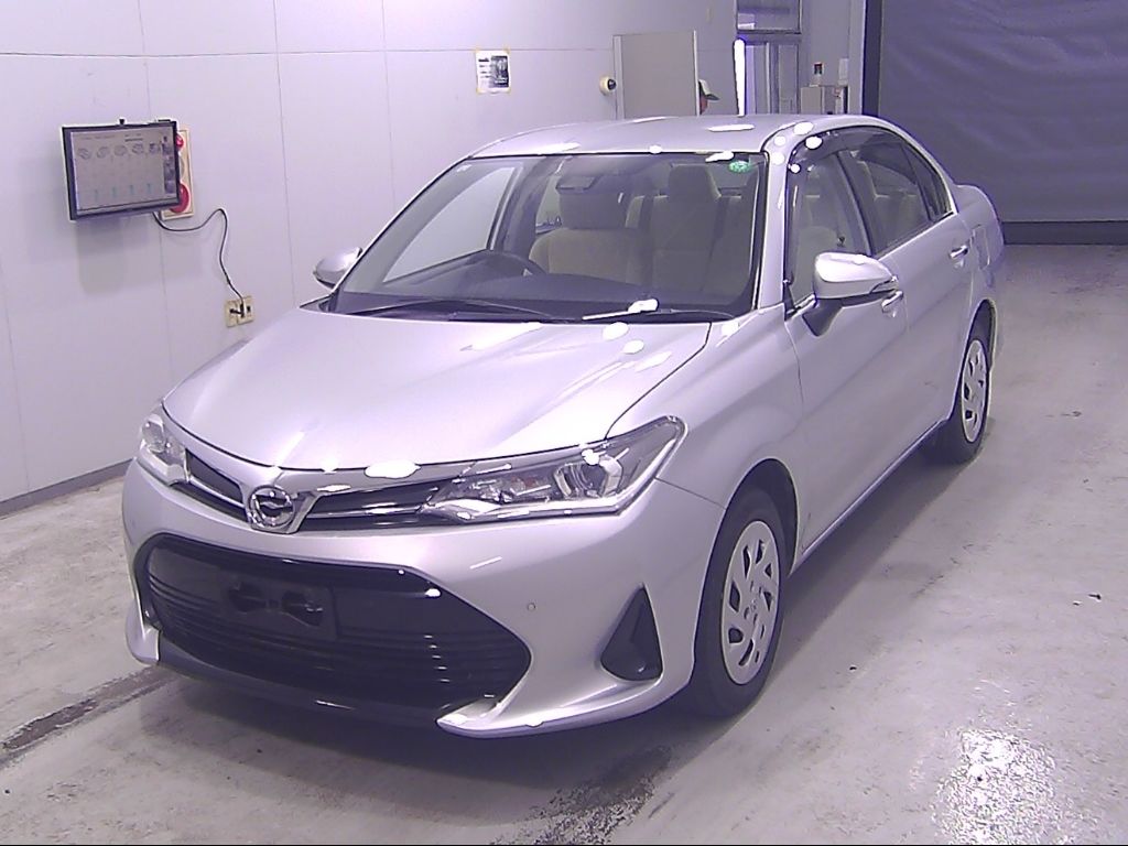 2017 Toyota Corolla Axio 1.5G auction photo 4