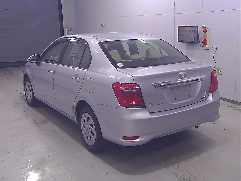 2017 Toyota Corolla Axio 1.5G auction photo 5