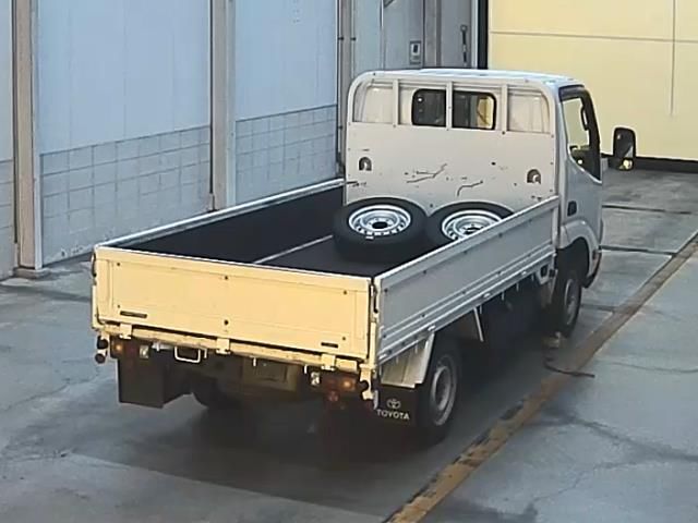 2021 Toyota Dyna Flatbed auction photo 2