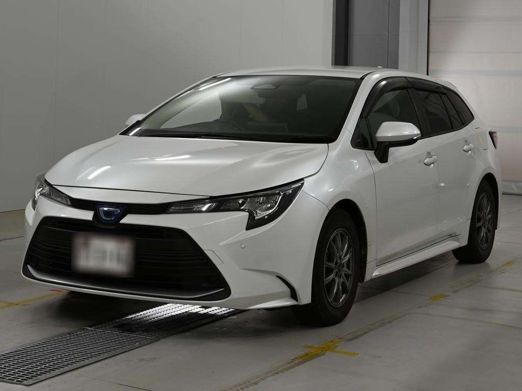 Japan Auction Vehicles 14 2022 Toyota Corolla Touring ハイブリッド G 4WD auction photo