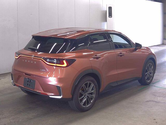 2025 Lexus LBX relax auction photo 5