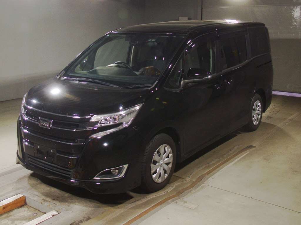 2021 Toyota Noah X Japan auction vehicle