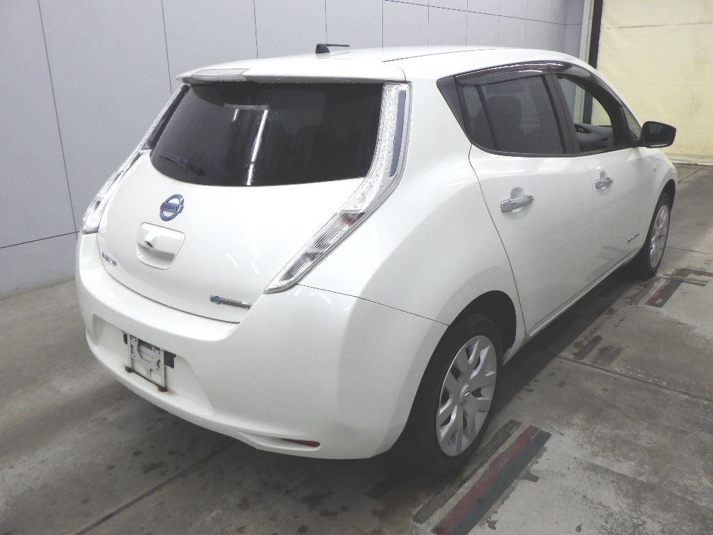 2015 Nissan Leaf 30X auction photo 2