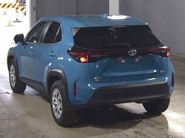 2022 Toyota Yaris Cross ハイブリッドX auction photo 2