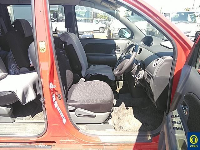 2014 Toyota Sienta 4WD ウェルキャブシャ auction photo 7