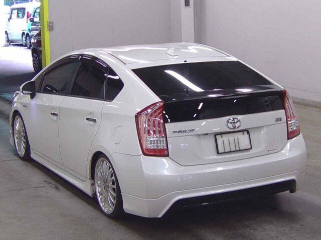 2015 Toyota Prius S auction photo 2