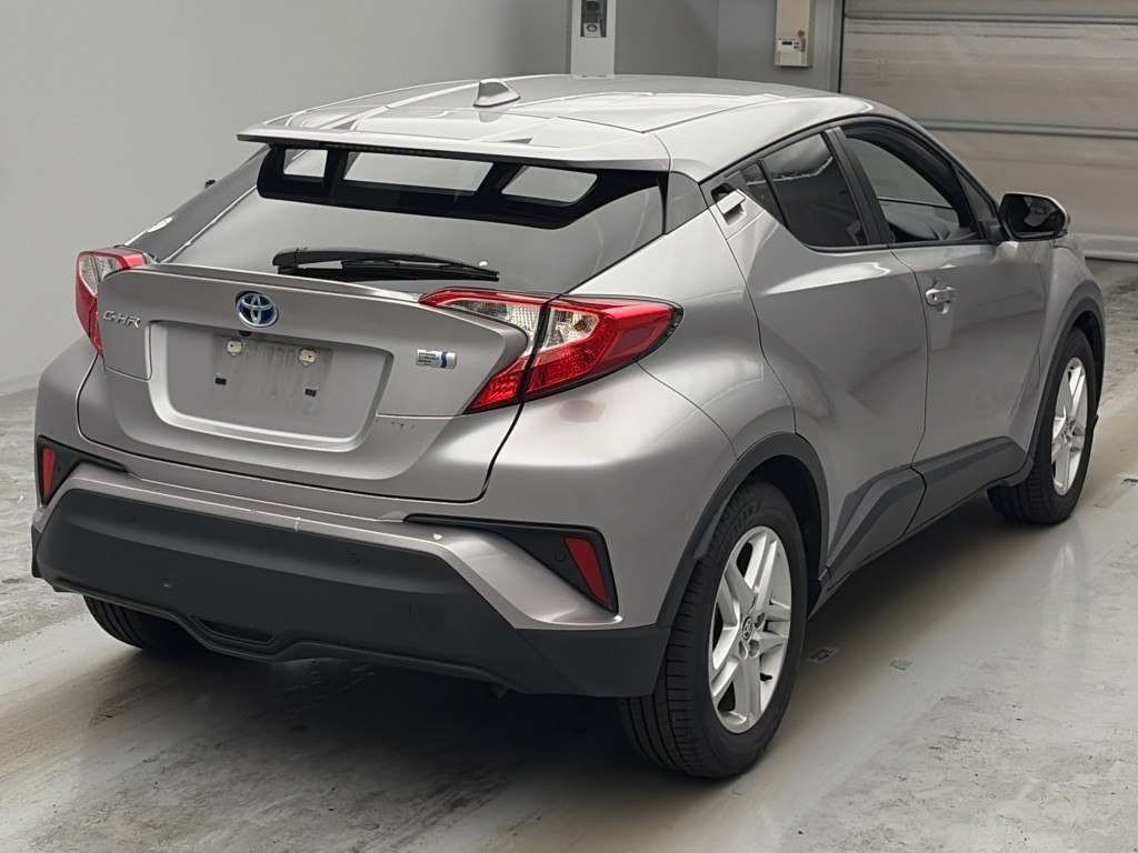 2022 Toyota C-HR S auction photo 2