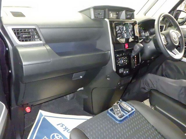 2023 Toyota Roomy カスタムG 4WD auction photo 3
