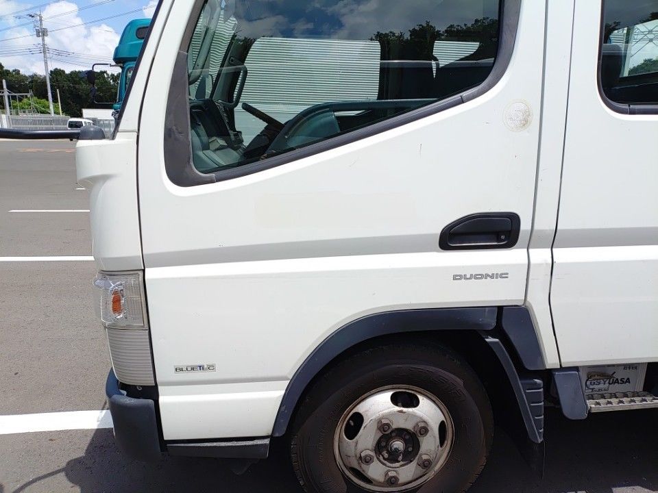2012 Mitsubishi Fuso Canter auction photo 18