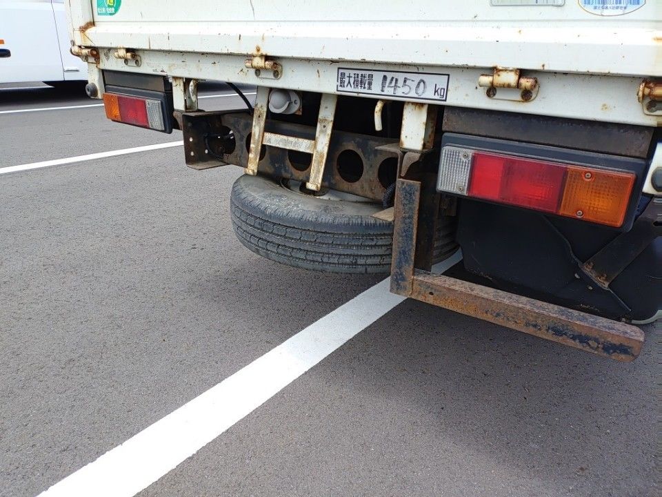 2012 Mitsubishi Fuso Canter auction photo 29
