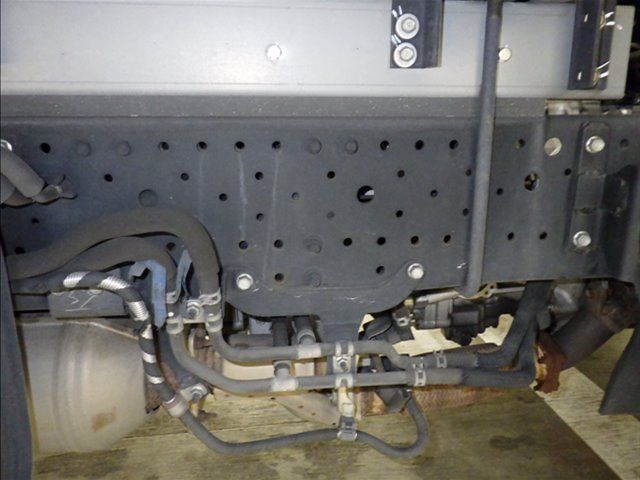2020 Isuzu Elf Refrigerated and frozen trucks auction photo 5