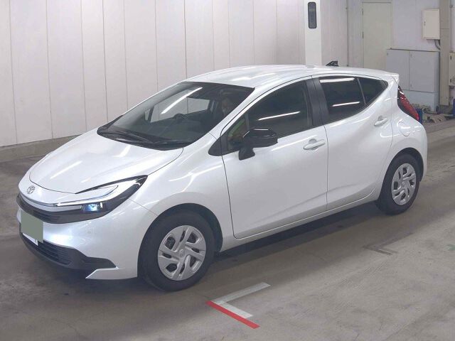 2026 Toyota Aqua X auction photo 4