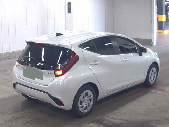 2026 Toyota Aqua X auction photo 5