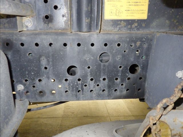 2013 Isuzu Forward dump auction photo 4