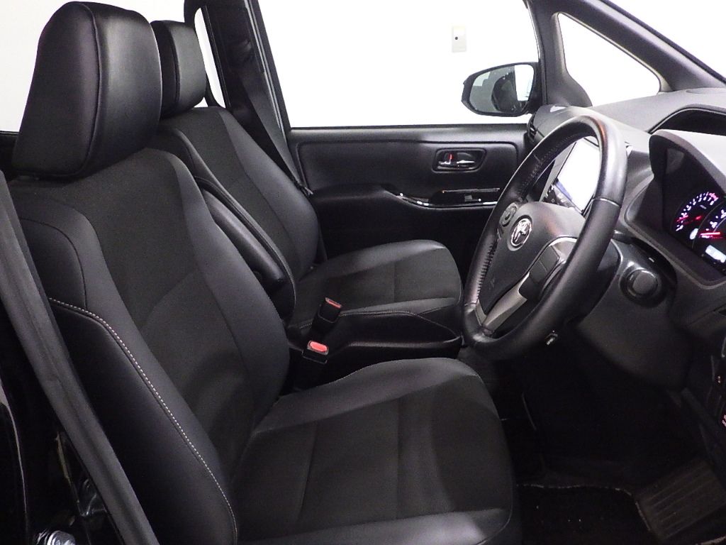 2020 Toyota Noah Si W×BII 7人 auction photo 6