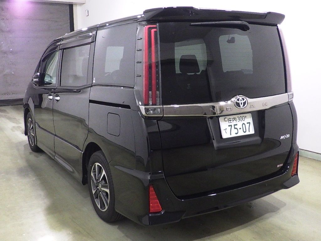 2020 Toyota Noah Si W×BII 7人 auction photo 5