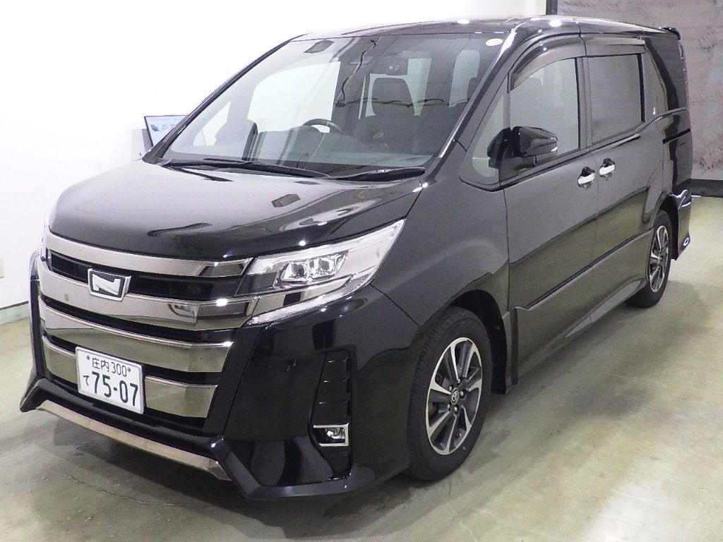 2020 Toyota Noah Si W×BII 7人 auction photo 4