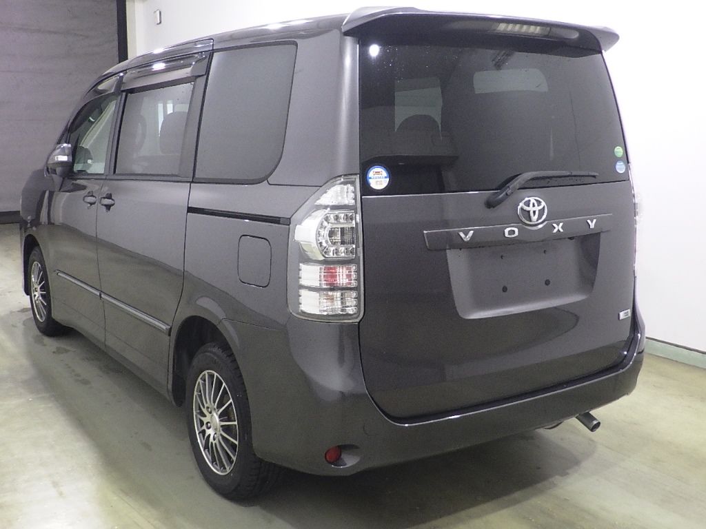 2013 Toyota Voxy 4WD X L Edition auction photo 5