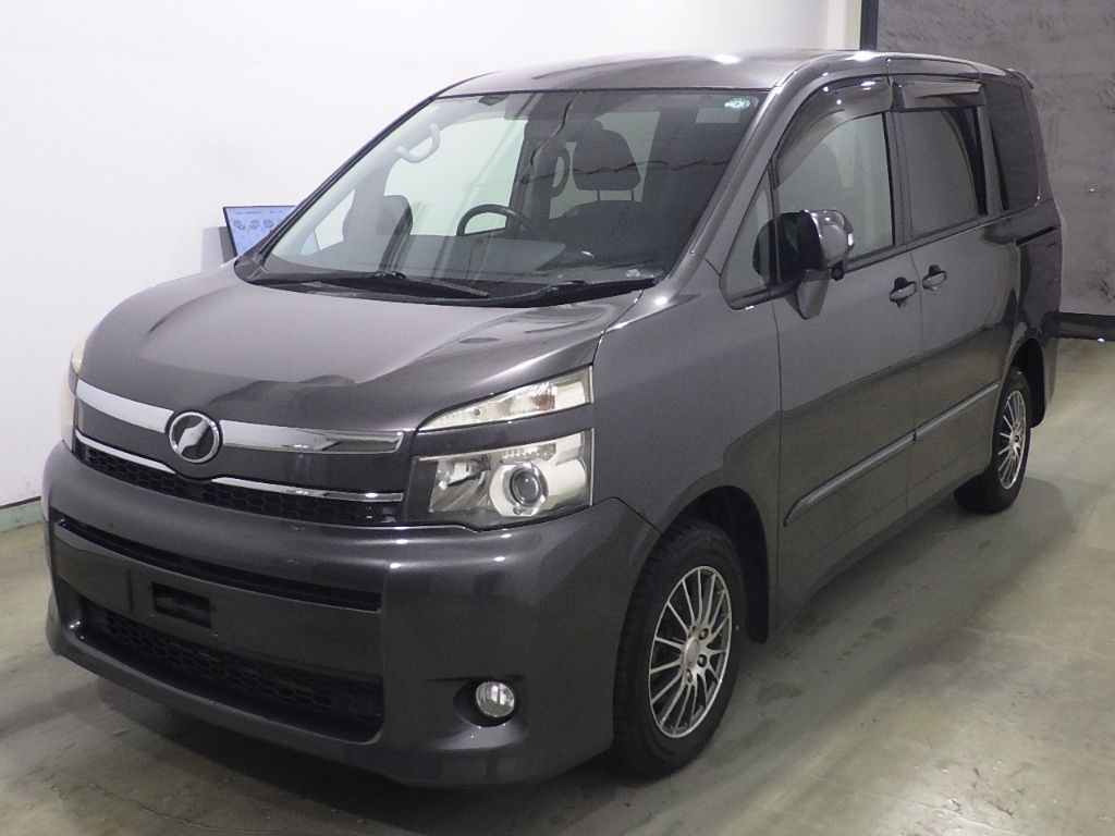 2013 Toyota Voxy 4WD X L Edition auction photo 4