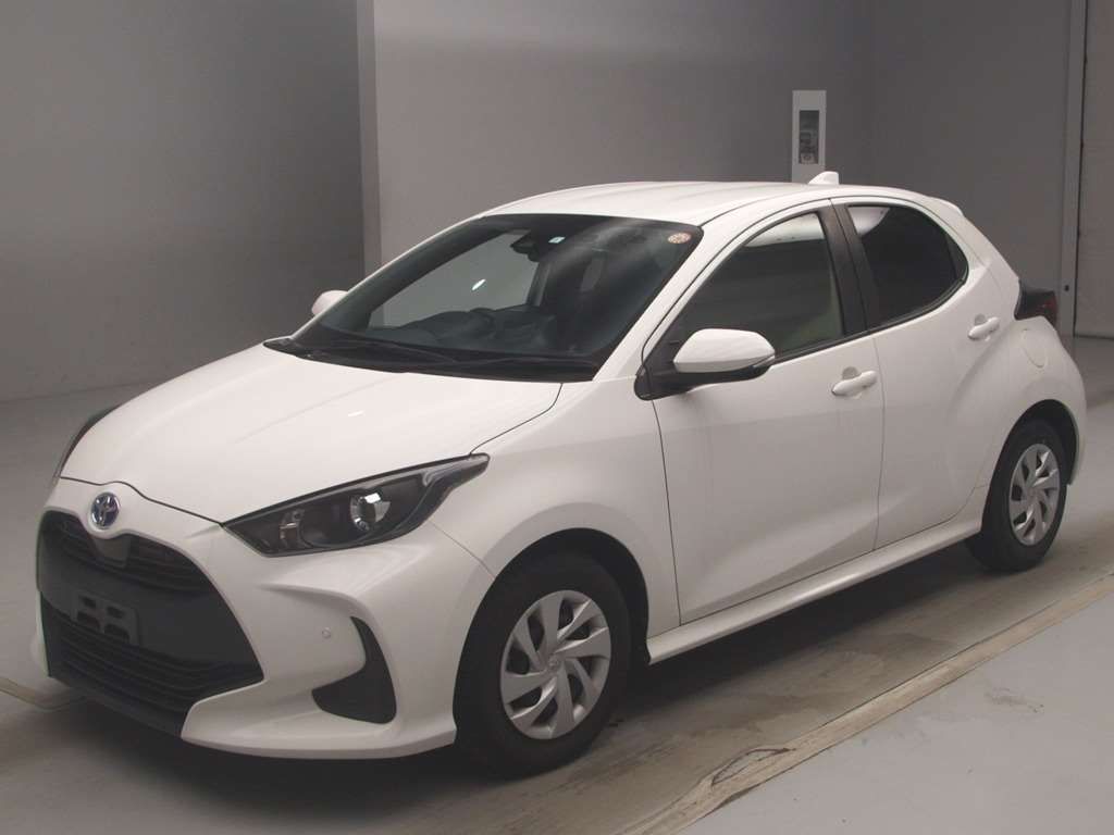 2021 Toyota Yaris Hybrid X Japan auction vehicle