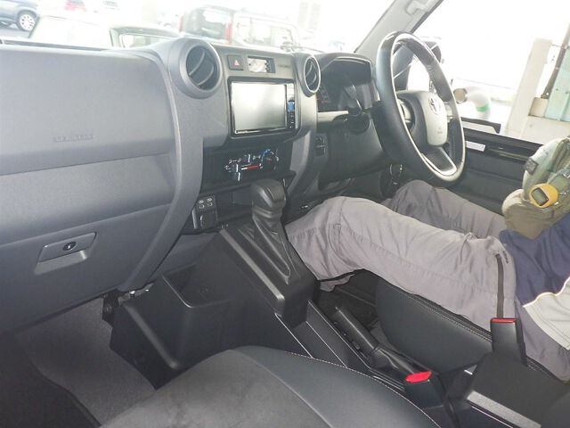2025 Toyota Land Cruiser 70 AX 4WD auction photo 3