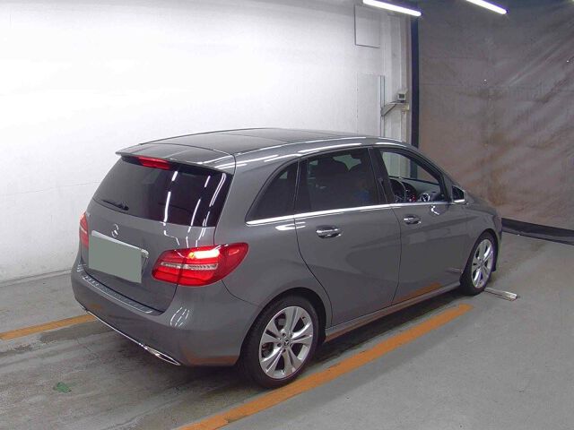 2017 Mercedes-Benz B-Class B180 auction photo 5