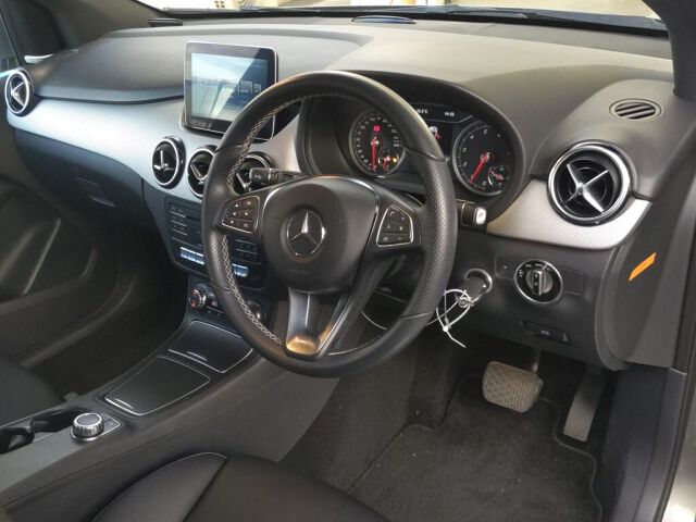 2017 Mercedes-Benz B-Class B180 auction photo 3