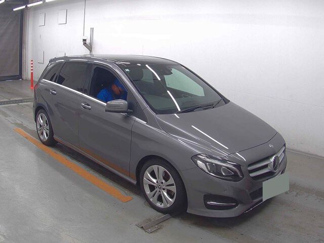 2017 Mercedes-Benz B-Class B180 Japan auction vehicle