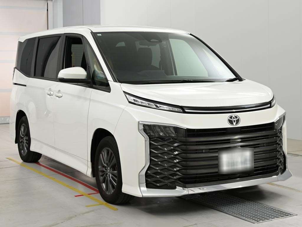 2023 Toyota Voxy S-G auction photo 5