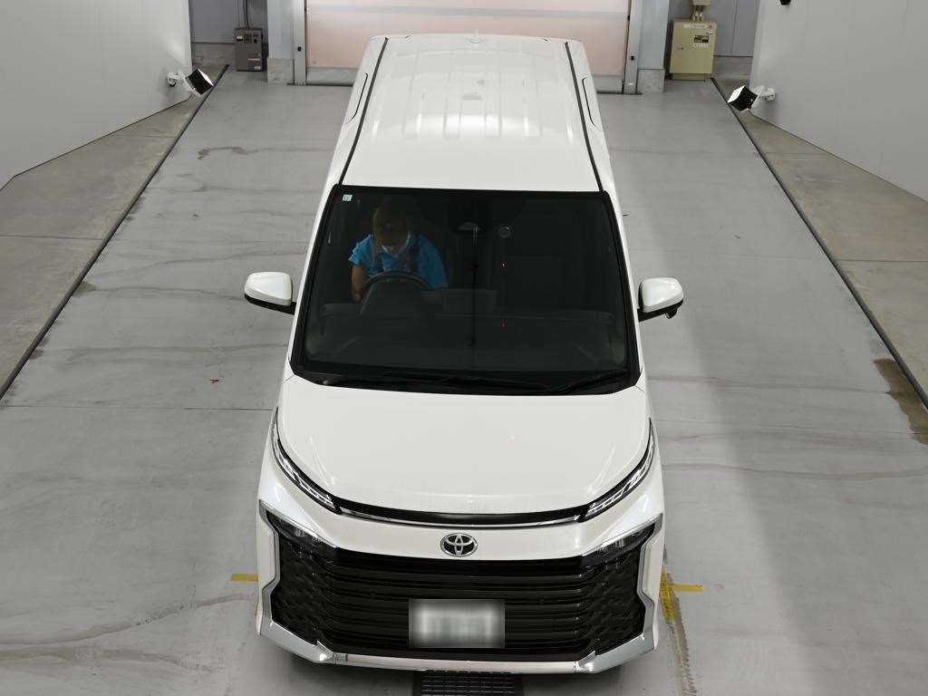 2023 Toyota Voxy S-G auction photo 7