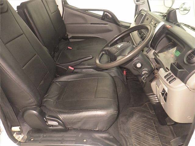 2019 Mitsubishi Fuso Canter Double cab 2t auction photo 5
