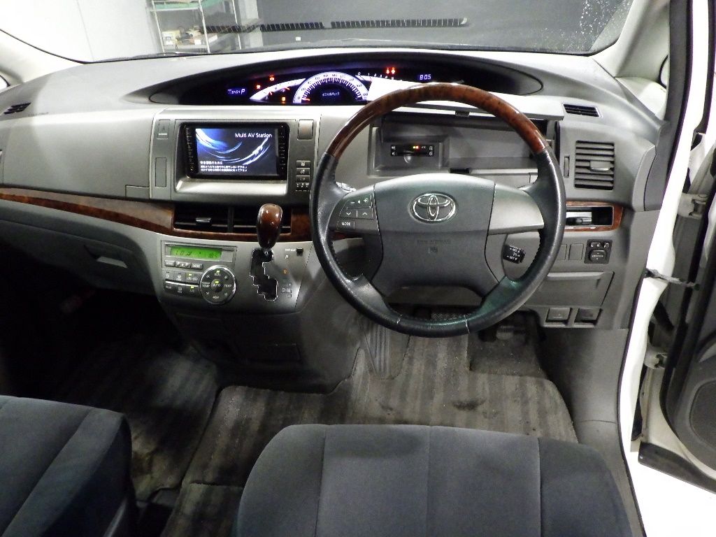 2010 Toyota Estima 2.4 Aeras G Edition auction photo 3