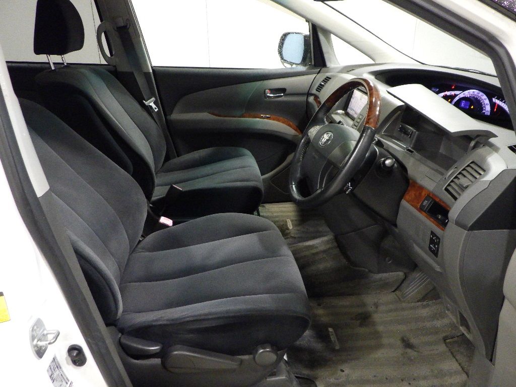 2010 Toyota Estima 2.4 Aeras G Edition auction photo 6