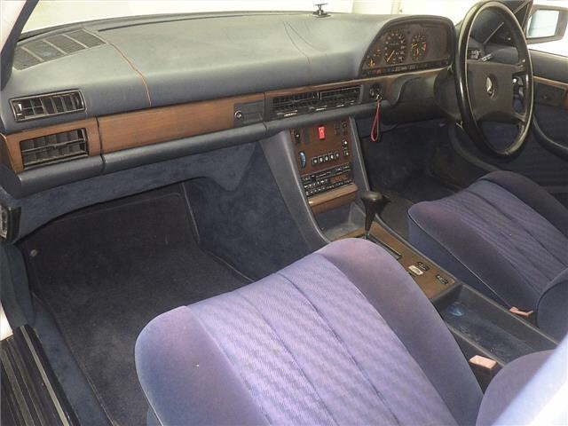 1989 Mercedes-Benz 300SE auction photo 4