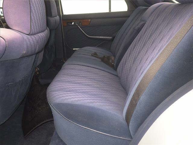 1989 Mercedes-Benz 300SE auction photo 7